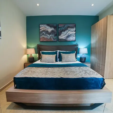 Angels Pool And 여관 2*