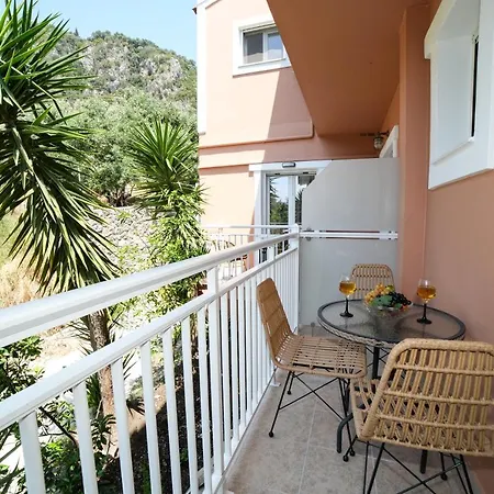 Angels Pool And Мини-отель Палеокастрица