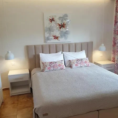 Angels Pool And 2* Палеокастрица