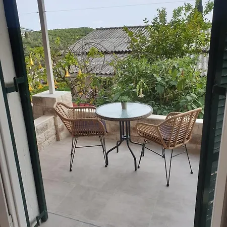 Angels Pool And Мини-отель Палеокастрица