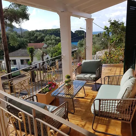 여관 Angels Pool And 팔레오카스트리차