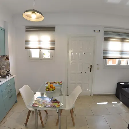 여관 Angels Pool And 2*