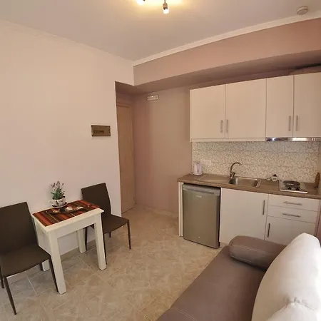 Мини-отель Angels Pool And 2*