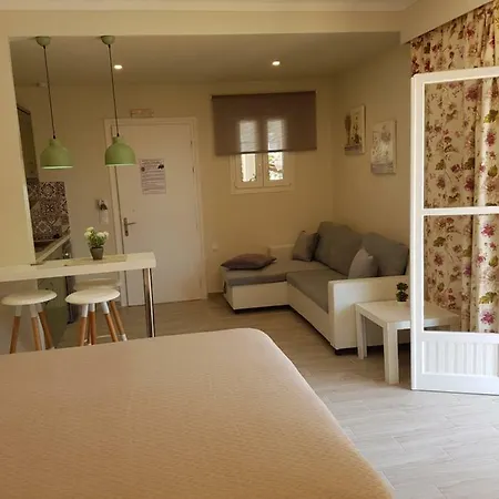 Angels Pool And 2* 팔레오카스트리차