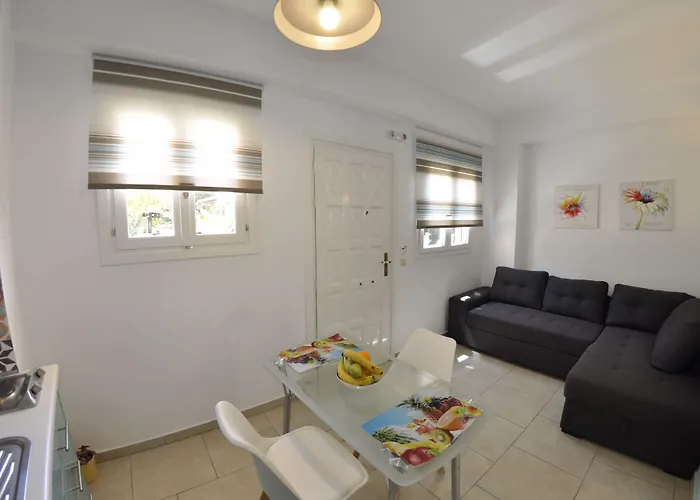 Мини-отель Angels Pool And Палеокастрица